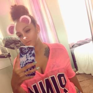 Meet your Posher, Ebonie